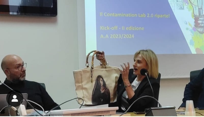 La Moda che parla veste VOICEAT - Alla scoperta della nuova collezione